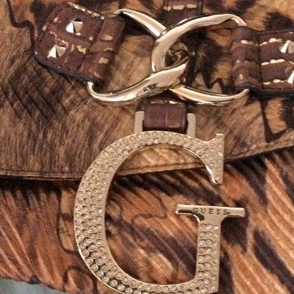 Guess - Picture 9 of 9